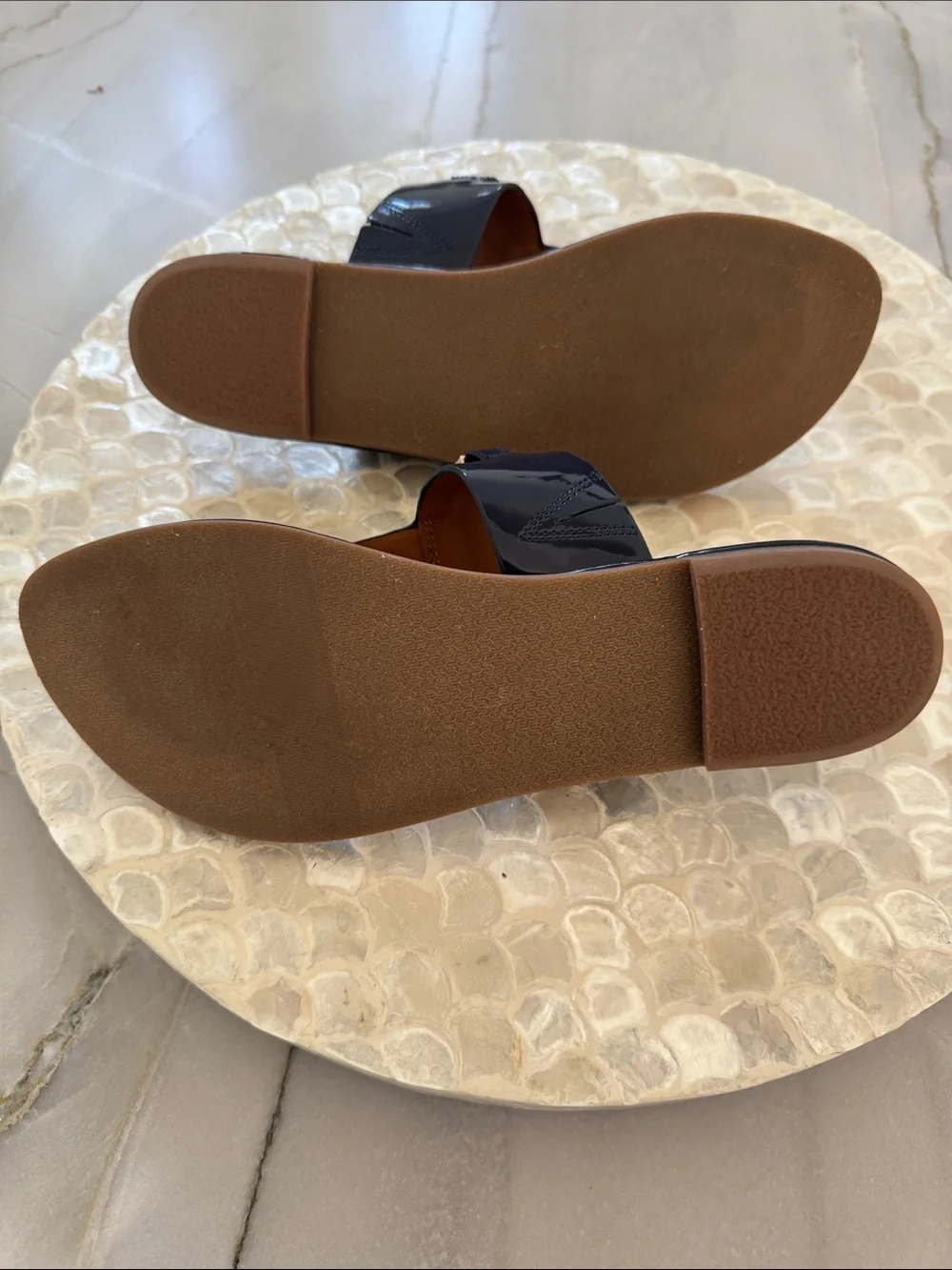 J. McLaughlin NEW Blue Patent Bamboo & Gold Accent Thong Sandals Size 8